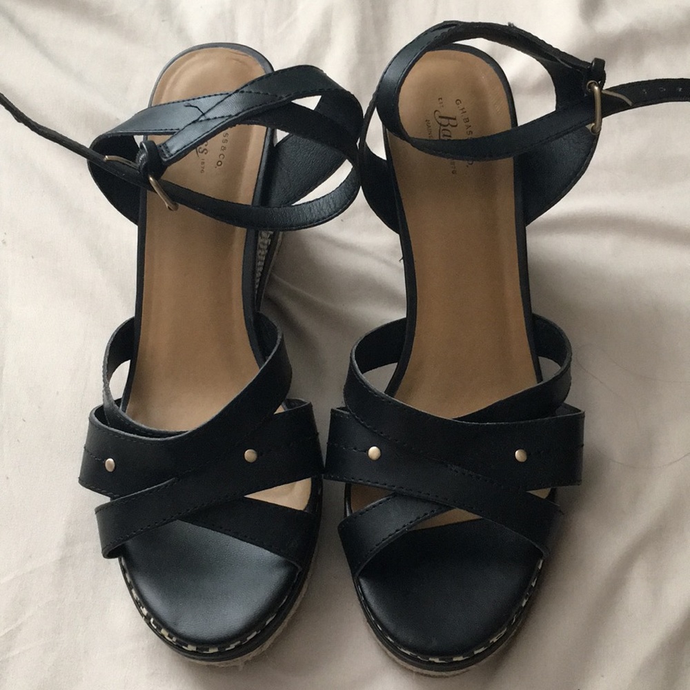 Black and tan cork wedges